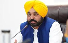 लोगों को अब भूमि पंजीकरण या अन्य कार्य कराने के लिए तहसीलों के चक्कर लगाने की जरूरत नहीं है।